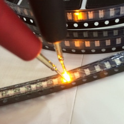 LED dioda SMD 1206, žlutá