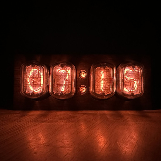 Digitronové hodiny NIXIE IN-12 ořechové dřevo (stavebnice)